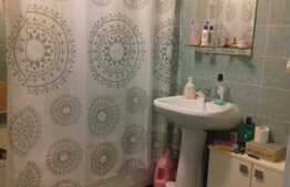 3 camere, decomandat, 59 mp., zona Terra