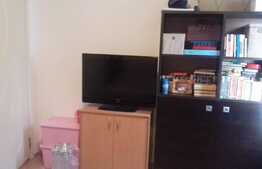 3 camere, decomandat, 59 mp., zona Terra