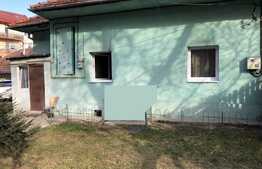 Casa cuplata, curte comuna, teren 165 mp, Plopilor!