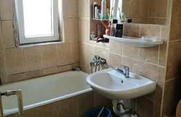 Apartament doua camere, etaj intermediar, P-ta Hermes !