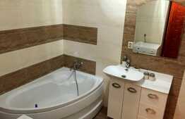 Apartament 1 camera decomandat + parcare, zona Strazii Fagului 