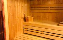 De vanzare apartament cu 6 camere, scara interioara, 177 mp, zona Spitalului de Recuperare