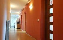 Birou finisat, 86 mp, cu terasa generoasa si locuri de parcare