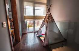 Exclusiv! Duplex super finisat, 130 mp utili, teren de 213 mp, garaj