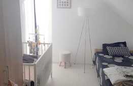 Apartament la mansarda, 72 mp, zona de case, Terra