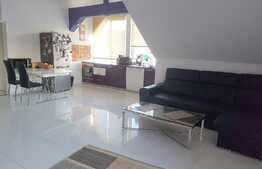 Apartament la mansarda, 72 mp, zona de case, Terra