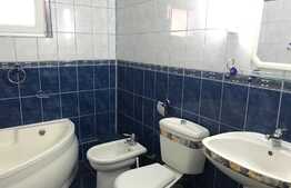 Apartament 3 camere, 55 mp, zona UMF