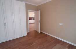 Apartament de lux, incalzire in pardoseala, totul nou, 2 balcoane, etaj intermediar, zona Terra