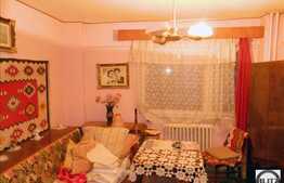 Apartament cu 2 camere de vanzare in zona Intre Lacuri