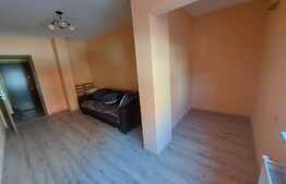 Apartament 2 camere, decomandat, 61 mp, zona Terra