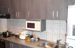 Vanzare 2 camere  zona Diana, imobil izolat termic,cu boxa si parcare