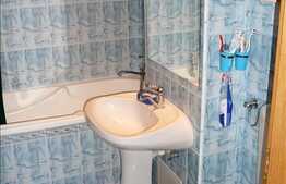 Vanzare 2 camere  zona Diana, imobil izolat termic,cu boxa si parcare