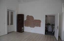 Birou Ultracentral, 115 mp, plus spatii depozitare, doua intrari 