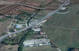 Teren intravilan 2700 mp, cu reglementari favorabile pentru construirea de hale