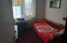 Apartament 4 camere, etaj intermediar, zona Hotel Royal