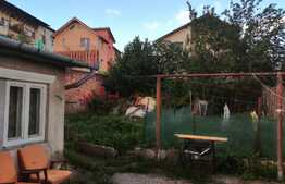 Casa de vanzare, 260 mp utili,500 teren, zona Auchan