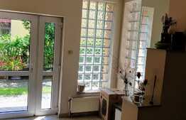 Casa individuala cu 5 apartamente, gradina superba, 240 mp utili, 604 mp teren!  Investitie!