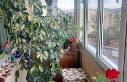 Apartament 3 camere, 70 mp, 2 balcoane, zona strazii Tatra