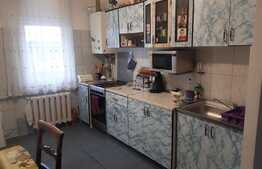 Apartament 3 camere, 70 mp, 2 balcoane, zona strazii Tatra