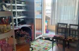 Apartament 3 camere, 70 mp, 2 balcoane, zona strazii Tatra