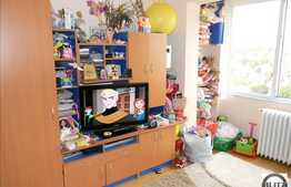 2 camere de vanzare, mobilat partial