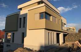 Duplex de vanzare, 176 mp, teren 250 mp, zona exclusivista!