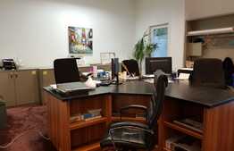 Birouri de lux, 210 mp, 8 locuri de parcare incluse, zona excelenta