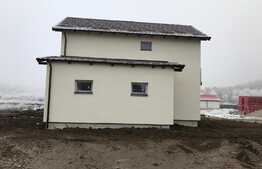 Casa individuala cu panorama deosebita,120 mp utili, 400 mp teren in Exterior Est