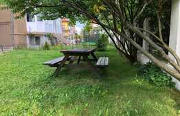 Apartament de vanzare, 60 mp, cu acces la gradina