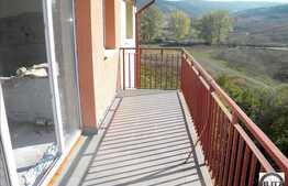 Apartament cu 2 camere, 55 mp in zona Polus Center, semifinisat