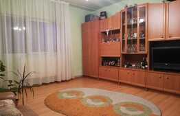 Apartament luminos cu 3 camere decomandat, 2 bai, etaj intermediar, zona Calea Floresti