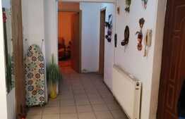 Apartament luminos cu 3 camere decomandat, 2 bai, etaj intermediar, zona Calea Floresti