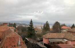 Apartament spatios, etaj intermediar, garaj, panorama ...