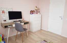 Apartament modern, 3 camere, garaj, parcare! Zona Terra!