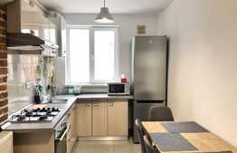 Apartament 3 camere, 58 de mp, modern, loc de parcare, zona Centrala