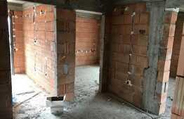 Casa individuala in Dezmir, zona de case! 140 mp utili, teren 415 mp