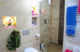 Apartament cu finisaje de lux! Parcare! Zona Vivo!