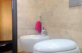 Apartament cu finisaje de lux! Parcare! Zona Vivo!