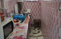 De vanzare apartament cu 2 camere, 32 mp, ideal pentru investitie, zona Hotel Royal