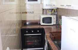 Apartament cu 3 camere, 40 mp, zona Piata Hermes