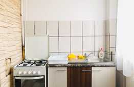 Apartament 2 camere, 50 mp, semidecomandat, zona strazii Horea