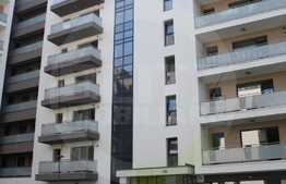 Spatiu comercial, 377 mp, Semicentral