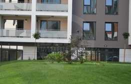 Spatiu comercial, 377 mp, Semicentral