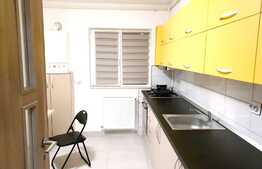 Apartament, 2 camere decomandate, 2 bai, 58 mp, zona strazii Eroilor!