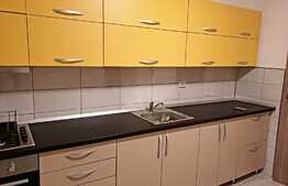 Apartament, 2 camere decomandate, 2 bai, 58 mp, zona strazii Eroilor!