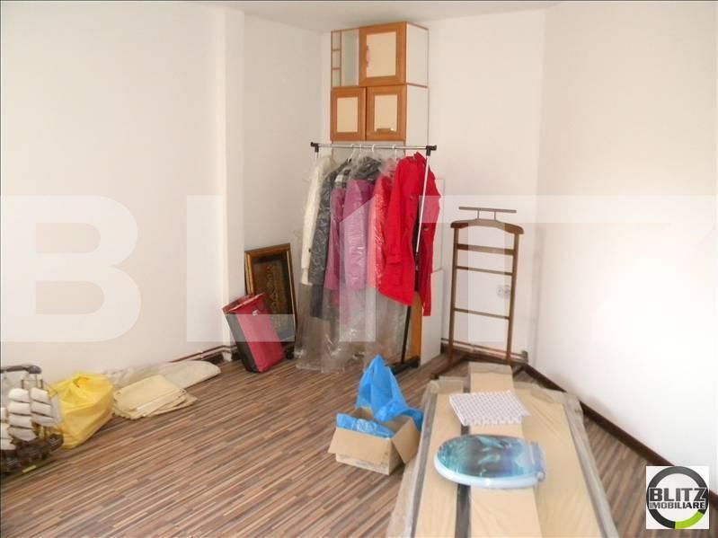 Vanzare apartament 3 camere, 198 mp zona Corneliu Coposu