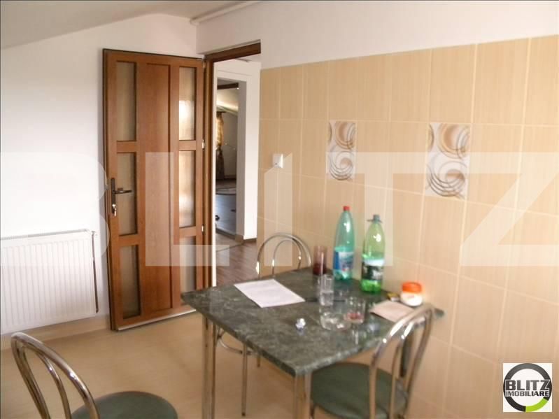 Vanzare apartament 3 camere, 198 mp zona Corneliu Coposu