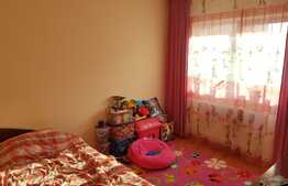 Apartament 2 camere, 51mp, etaj intermediar, decomandat! Zona strazii Eroilor!