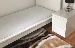 Apartament 4 camere , decomandat, etaj 2, mobilat si utilat, zona Aurel Vlaicu!