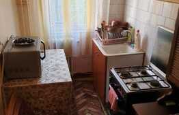 Apartament 2 camere, etaj intermediar, zona Primaverii